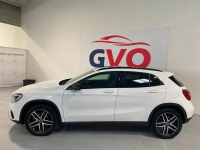 MERCEDES-BENZ Gla 200 d 136ch Sensation 7G-DCT Euro6c occasion 2019 - Photo 2
