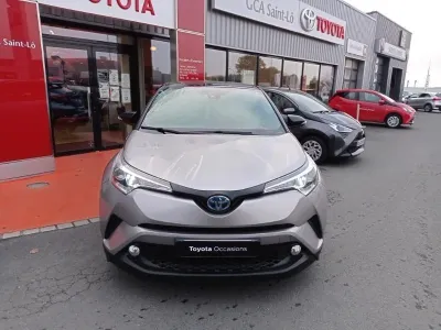 TOYOTA C-HR 122h Design 2WD E-CVT RC18 occasion 2019 - Photo 4