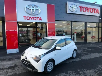 TOYOTA Aygo 1.0 VVT-i 72ch x-play 5p occasion 2018 - Photo 1