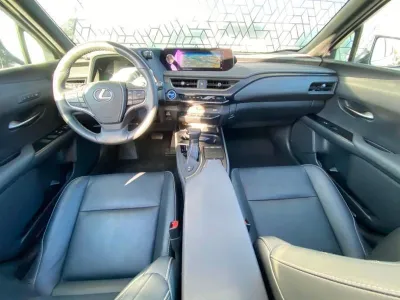 LEXUS UX 250h 2WD Executive MY21 occasion 2021 - Photo 2