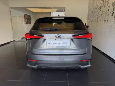 LEXUS NX 300h 2WD Luxe MM19 occasion 2019 - Photo 1