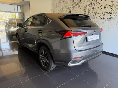 LEXUS NX 300h 2WD Luxe MM19 occasion 2019 - Photo 4