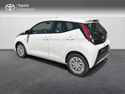 TOYOTA Aygo 1.0 VVT-i 72ch x-play 5p occasion 2019 - Photo 2