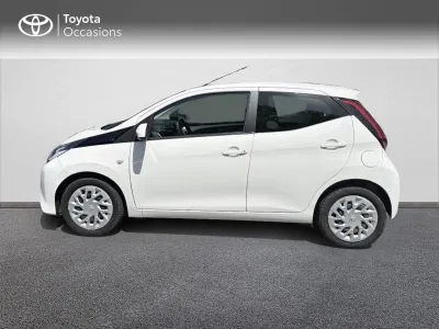 TOYOTA Aygo 1.0 VVT-i 72ch x-play 5p occasion 2019 - Photo 3