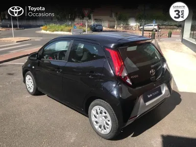 TOYOTA Aygo 1.0 VVT-i 69ch x-play 5p occasion 2019 - Photo 2
