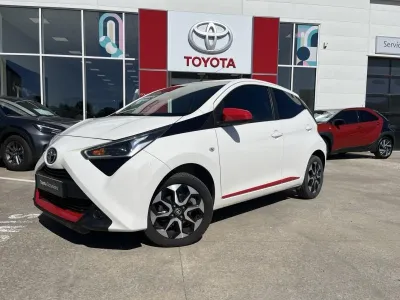 TOYOTA Aygo 1.0 VVT-i 72ch x-play x-app 5p MC18 occasion 2019 - Photo 1