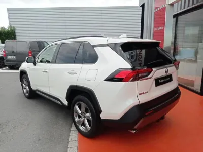 TOYOTA RAV4 Hybride 218ch Lounge 2WD MY21 occasion 2020 - Photo 2