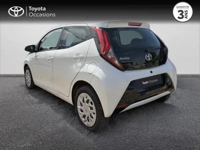 TOYOTA Aygo 1.0 VVT-i 72ch x-play 5p MY20 occasion 2021 - Photo 2