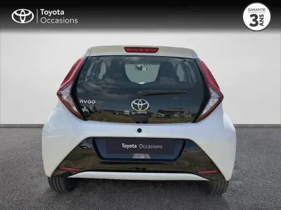 TOYOTA Aygo 1.0 VVT-i 72ch x-play 5p MY20 occasion 2021 - Photo 4