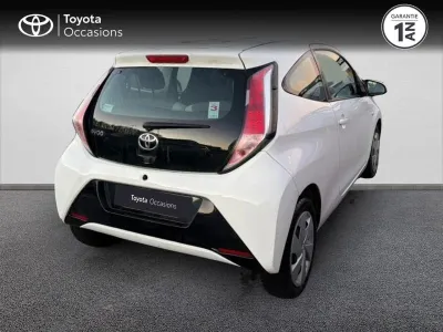 TOYOTA Aygo 1.0 VVT-i 69ch x-play 3p occasion 2018 - Photo 2