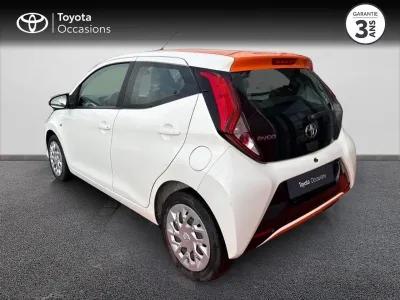 TOYOTA Aygo 1.0 VVT-i 72ch x-play 5p occasion 2020 - Photo 2