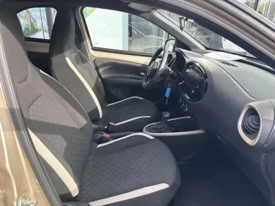 TOYOTA Aygo X 1.0 VVT-i 72ch Air Design MY23 occasion 2022 - Photo 3