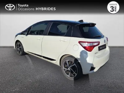 TOYOTA Yaris 100h Collection 5p RC19 occasion 2019 - Photo 2