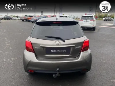TOYOTA Yaris 100 VVT-i Collection CVT 5p occasion 2016 - Photo 4