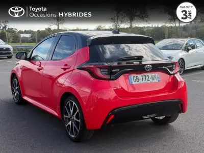 TOYOTA Yaris 116h Première 5p occasion 2021 - Photo 2