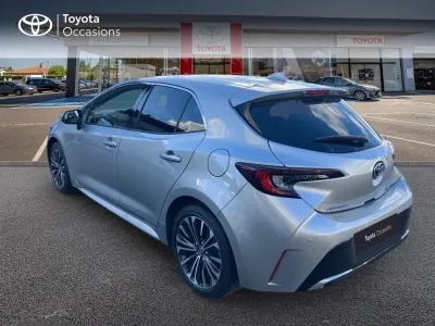 TOYOTA Corolla 1.8 140ch Design Pack Confort MY23 occasion 2023 - Photo 2