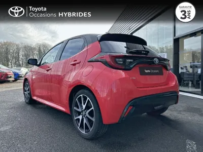 TOYOTA Yaris 116h Première 5p occasion 2021 - Photo 2