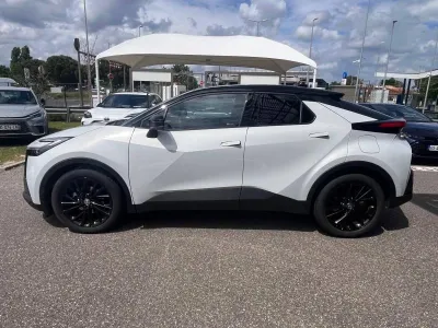 TOYOTA C-HR 2.0 200ch GR Sport Panoramique occasion 2024 - Photo 4