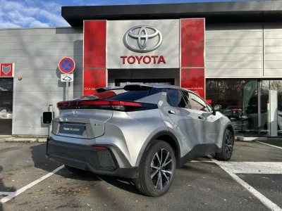 TOYOTA C-HR 1.8 140ch Design occasion 2024 - Photo 4