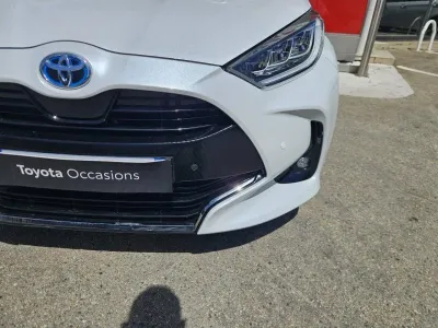 TOYOTA Yaris 116h Collection 5p occasion 2021 - Photo 2