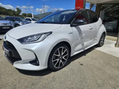 TOYOTA Yaris 116h Collection 5p occasion 2021 - Photo 3