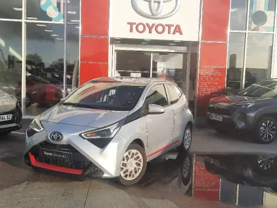 TOYOTA Aygo 1.0 VVT-i 72ch x-play x-app 5p MC18 occasion 2019 - Photo 1
