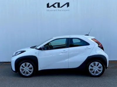 TOYOTA Aygo X 1.0 VVT-i 72ch Dynamic occasion 2022 - Photo 2