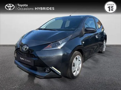 TOYOTA Aygo 1.0 VVT-i 69ch x-play 5p occasion 2017 - Photo 1