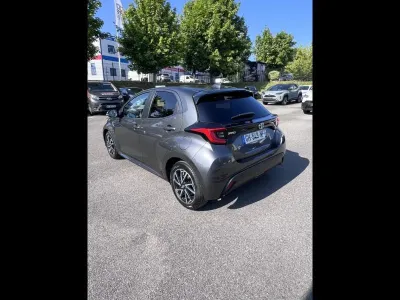 TOYOTA Yaris 116h Design 5p MY22 occasion 2022 - Photo 2
