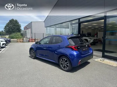 TOYOTA Yaris 116h Design 5p MY22 occasion 2022 - Photo 2