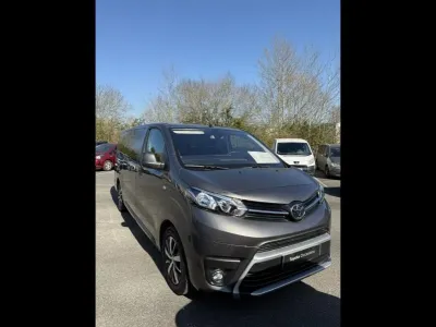 TOYOTA PROACE Combi Long 2.0 140 D-4D Dynamic RC23 occasion 2023 - Photo 2