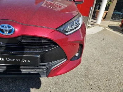 TOYOTA Yaris 116h Design 5p MY22 occasion 2021 - Photo 2