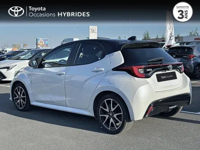 TOYOTA Yaris 116h Collection 5p MY22 occasion 2021 - Photo 2