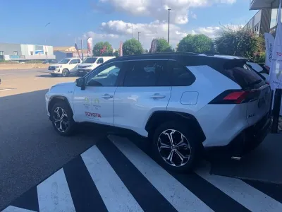 TOYOTA RAV4 2.5 Hybride Rechargeable 306ch Collection AWD-i MY24 occasion 2025 - Photo 4