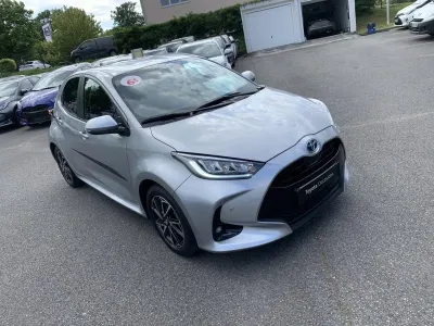 TOYOTA Yaris 116h Design 5p MY21 occasion 2023 - Photo 2