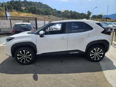 TOYOTA Yaris Cross 116h Design AWD-i MY22 occasion 2022 - Photo 4