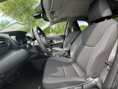 TOYOTA Yaris 116h Design 5p MY22 occasion 2023 - Photo 4