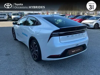 TOYOTA Prius Rechargeable 2.0 Hybride Rechargeable 223ch Design (sans toit panoramique) occasion 2025 - Photo 2