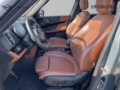 MINI Countryman Cooper SE 125ch + 95ch JCW ALL4 BVA6 occasion 2022 - Photo 4