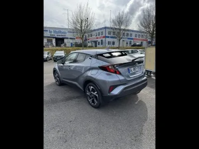 TOYOTA C-HR 1.8 Hybride 122ch Design E-CVT occasion 2023 - Photo 2