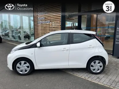 TOYOTA Aygo 1.0 VVT-i 72ch x-play x-shift 5p occasion 2018 - Photo 3