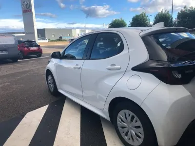 TOYOTA Yaris 120 VVT-i Dynamic 5p MY22 occasion 2022 - Photo 3
