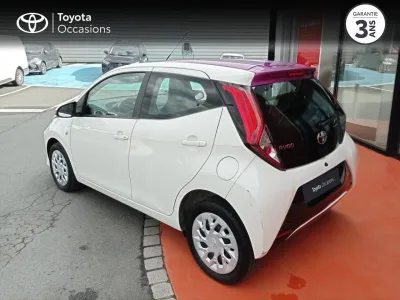 TOYOTA Aygo 1.0 VVT-i 72ch x-play x-shift 5p occasion 2020 - Photo 2