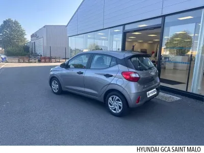 HYUNDAI i10 1.0 67ch ECO Initia occasion 2022 - Photo 2