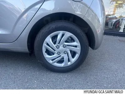 HYUNDAI i10 1.0 67ch ECO Initia occasion 2022 - Photo 4