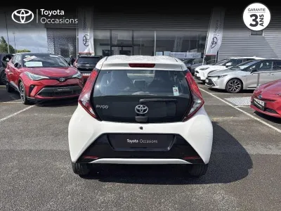 TOYOTA Aygo 1.0 VVT-i 72ch x-play 5P MY19 occasion 2021 - Photo 4