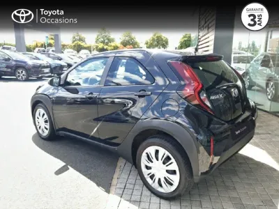 TOYOTA Aygo X 1.0 VVT-i 72ch Dynamic occasion 2022 - Photo 2