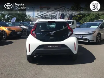 TOYOTA Aygo X 1.0 VVT-i 72ch Dynamic occasion 2022 - Photo 4