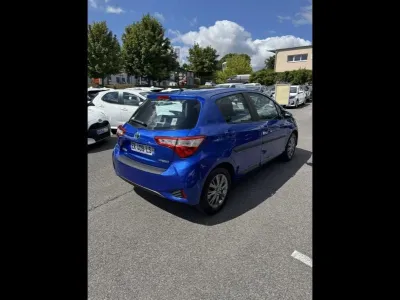 TOYOTA Yaris HSD 100h Business 5p occasion 2017 - Photo 4