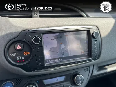 TOYOTA Yaris HSD 100h Dynamic 5p occasion 2015 - Photo 4